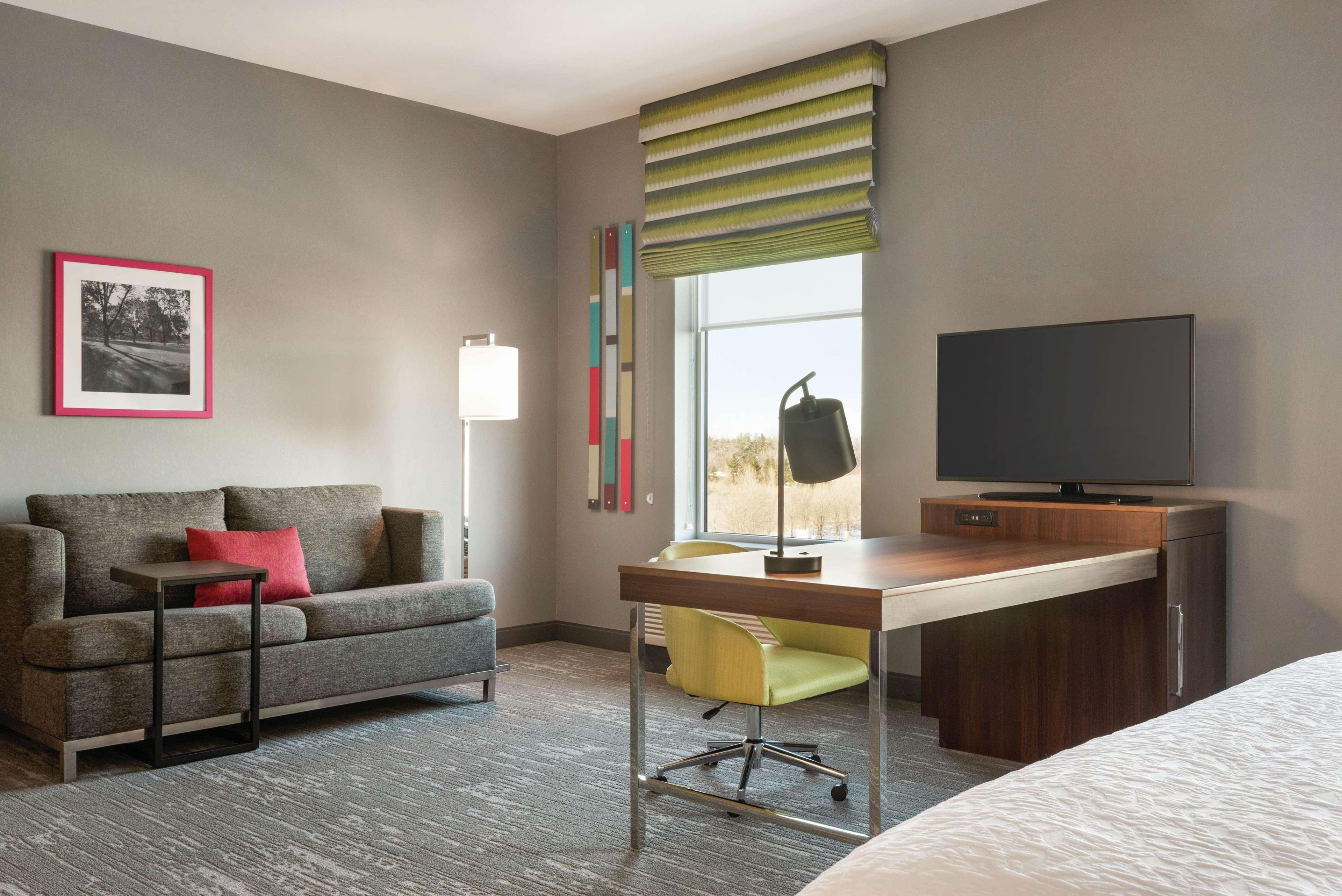 Hampton Inn Brooklyn Park Bagian luar foto