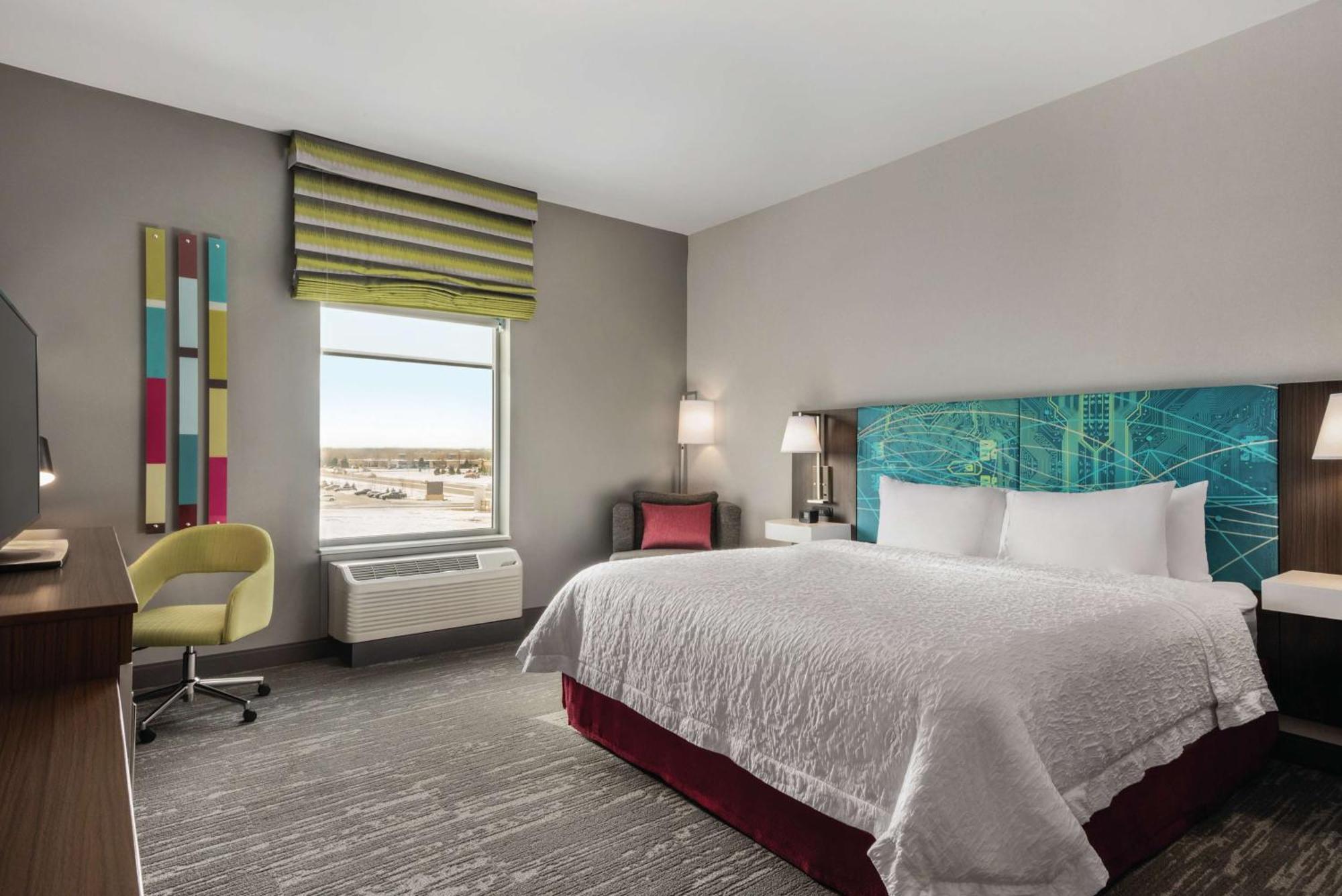 Hampton Inn Brooklyn Park Bagian luar foto